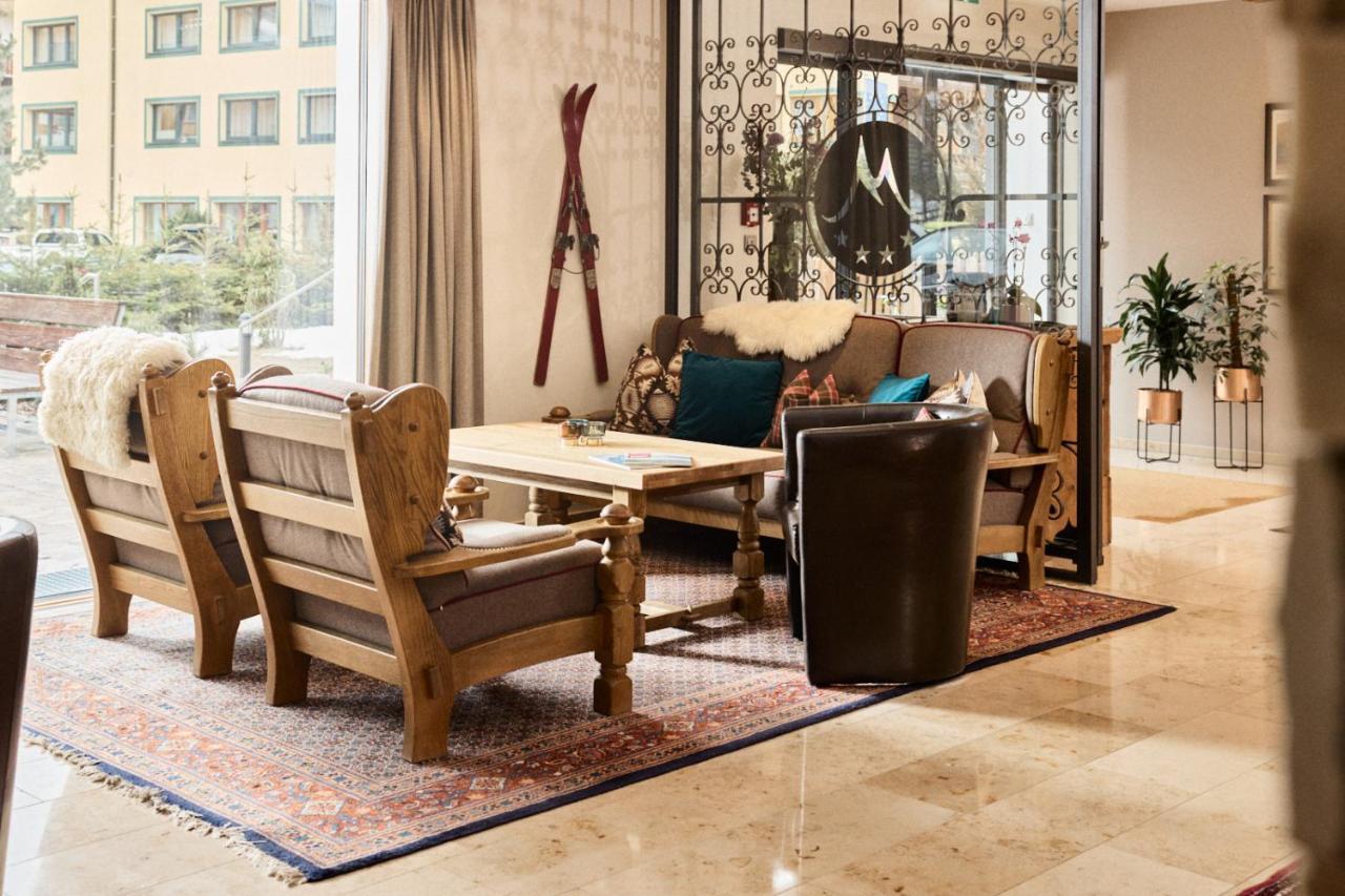 "Quality Hosts Arlberg" Hotel Garni Moessmer Санкт-Антон-ам-Арльберг Екстер'єр фото