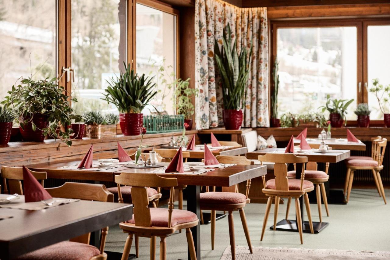 "Quality Hosts Arlberg" Hotel Garni Moessmer Санкт-Антон-ам-Арльберг Екстер'єр фото
