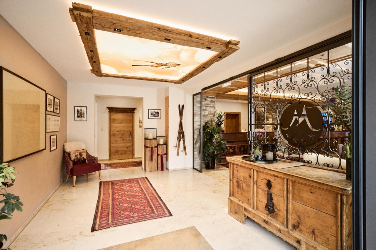 "Quality Hosts Arlberg" Hotel Garni Moessmer Санкт-Антон-ам-Арльберг Екстер'єр фото