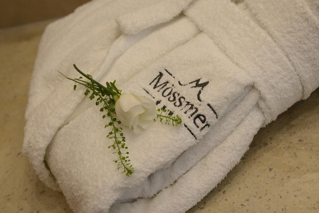"Quality Hosts Arlberg" Hotel Garni Moessmer Санкт-Антон-ам-Арльберг Екстер'єр фото