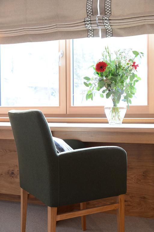 "Quality Hosts Arlberg" Hotel Garni Moessmer Санкт-Антон-ам-Арльберг Екстер'єр фото
