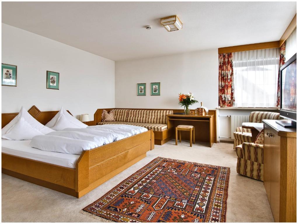 "Quality Hosts Arlberg" Hotel Garni Moessmer Санкт-Антон-ам-Арльберг Екстер'єр фото