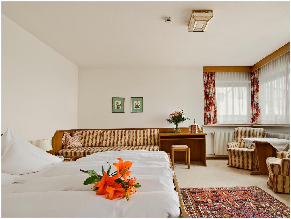 "Quality Hosts Arlberg" Hotel Garni Moessmer Санкт-Антон-ам-Арльберг Екстер'єр фото