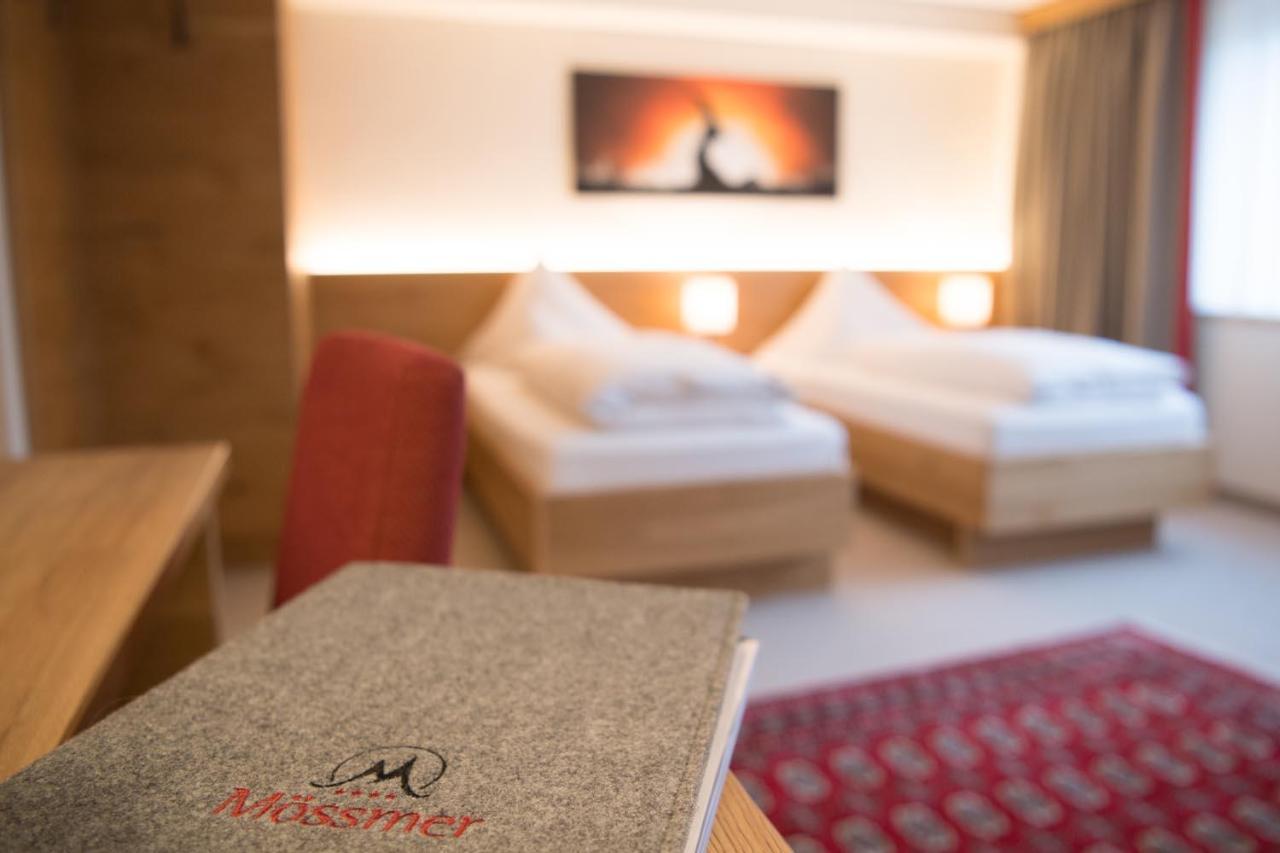 "Quality Hosts Arlberg" Hotel Garni Moessmer Санкт-Антон-ам-Арльберг Екстер'єр фото