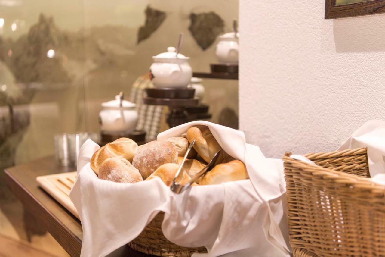 "Quality Hosts Arlberg" Hotel Garni Moessmer Санкт-Антон-ам-Арльберг Екстер'єр фото